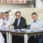 Pfingstdialog Insieme-Gruppe bei der Arbeit