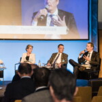 Forum „Artificial Intelligence – Grenzen und Grenzüberschreitungen“ - v. l.n.r. Moderatorin Elisabeth J. Nöstlinger-Jochum (ORF), Christiane Wendehorst (Co-Vorsitzende der dt. Datenethikkommission), Moraltheologe Eberhard Schockenhoff, AI-Topjurist Daniel Schönberger (Google).