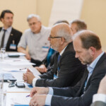 Pfingstdialog Insieme-Gruppe bei der Arbeit