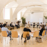 Pfingstdialog Insieme-Gruppe bei der Arbeit