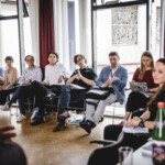 Pfingstdialog Insieme-Gruppe bei der Arbeit