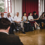 Pfingstdialog Insieme-Gruppe bei der Arbeit