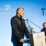 Starphilosoph Peter Sloterdijk im Gespräch mit Rainer Nowak – Einleitung: Herwig Hösele